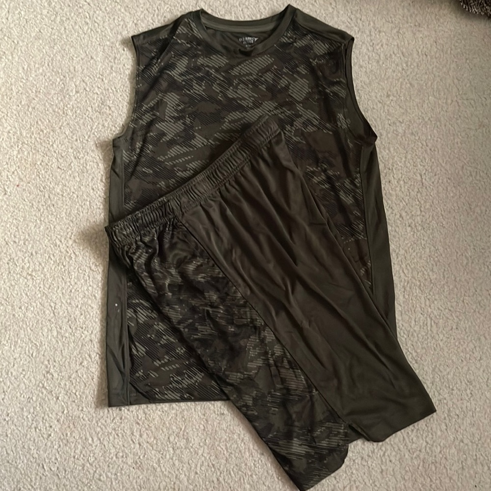 Boys Old Navy Active Wear Set